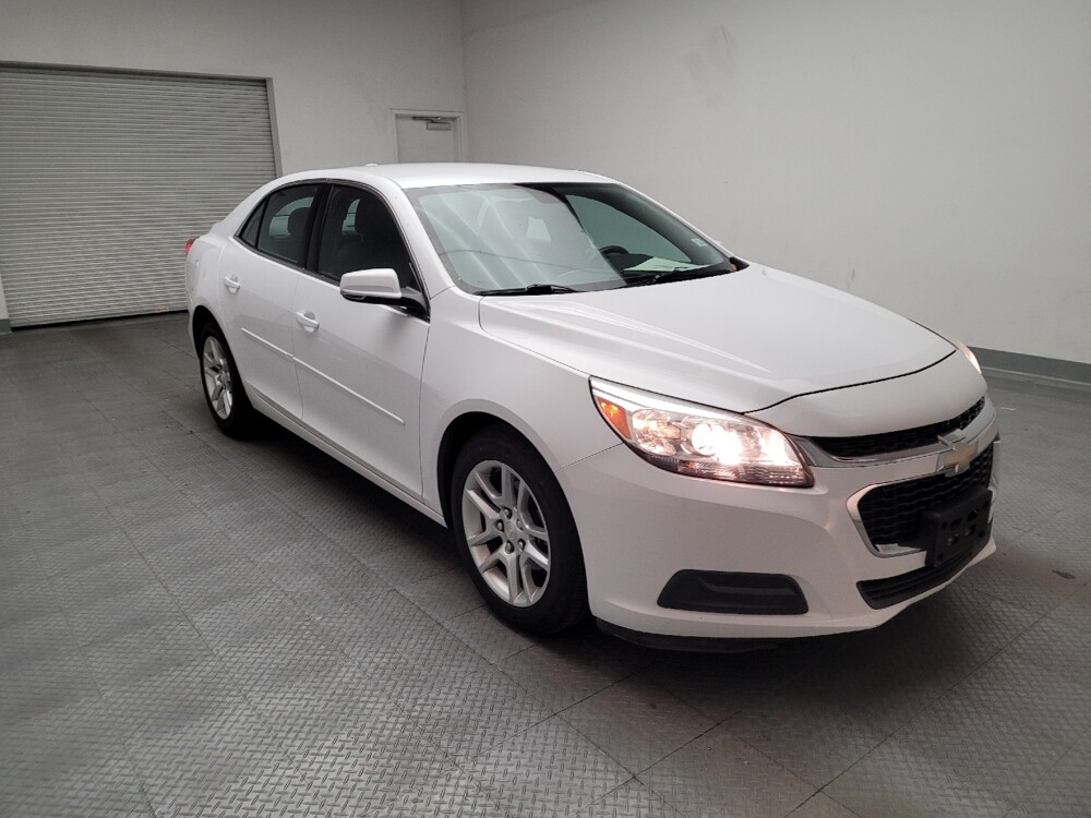 2016 Chevrolet Malibu in Riverside, CA 92504 - 18110685 13