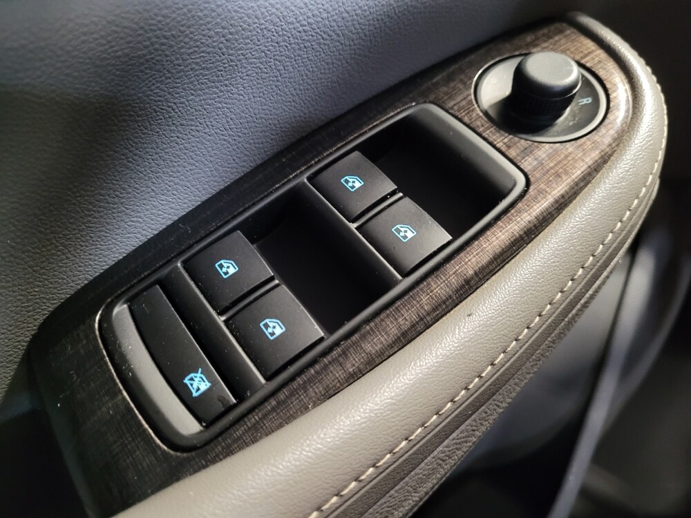 2016 Chevrolet Malibu in Riverside, CA 92504 - 18110685 27