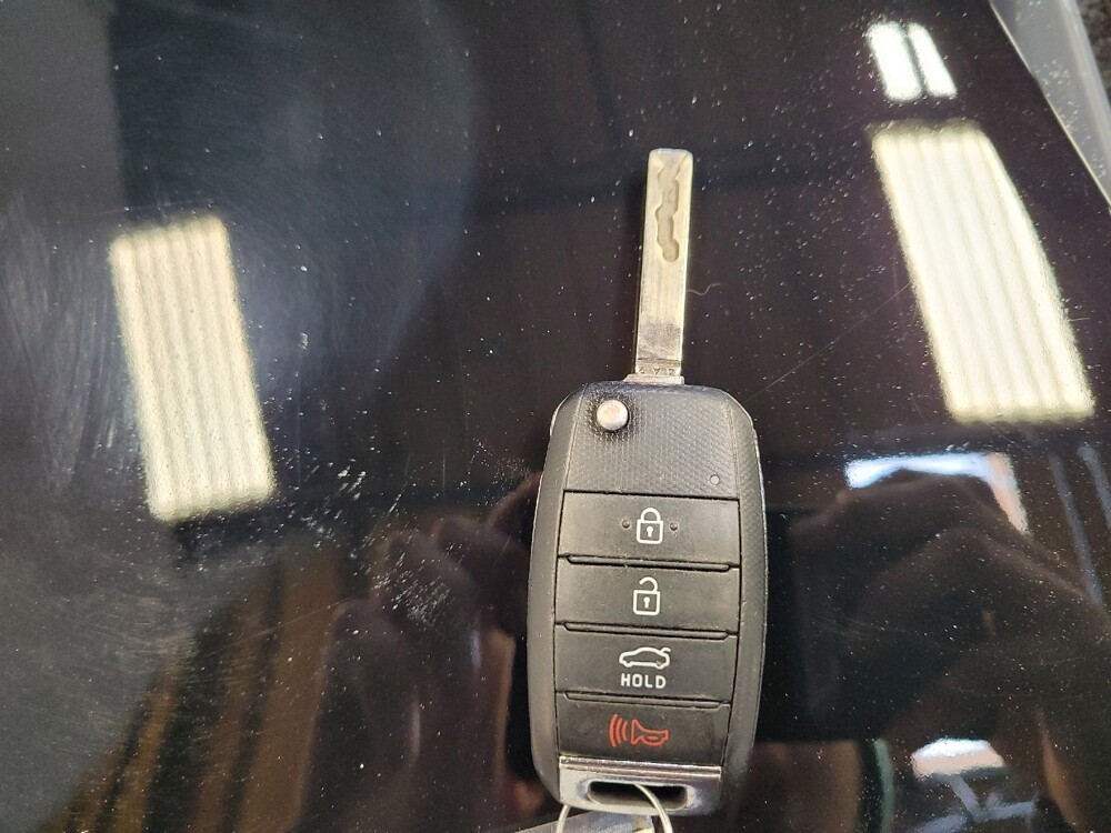 2016 Kia Optima in Riverside, CA 92504 - 18110686 32