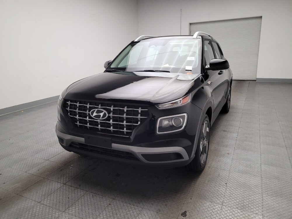 2023 Hyundai Venue in Riverside, CA 92504 - 18110688 15