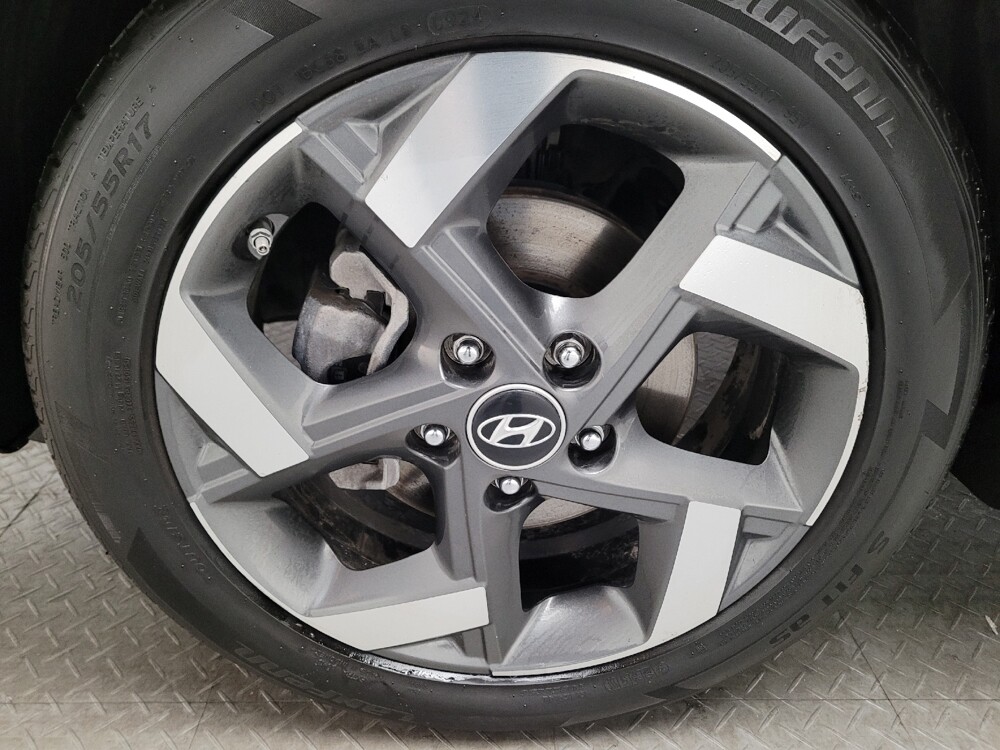 2023 Hyundai Venue in Riverside, CA 92504 - 18110688 31