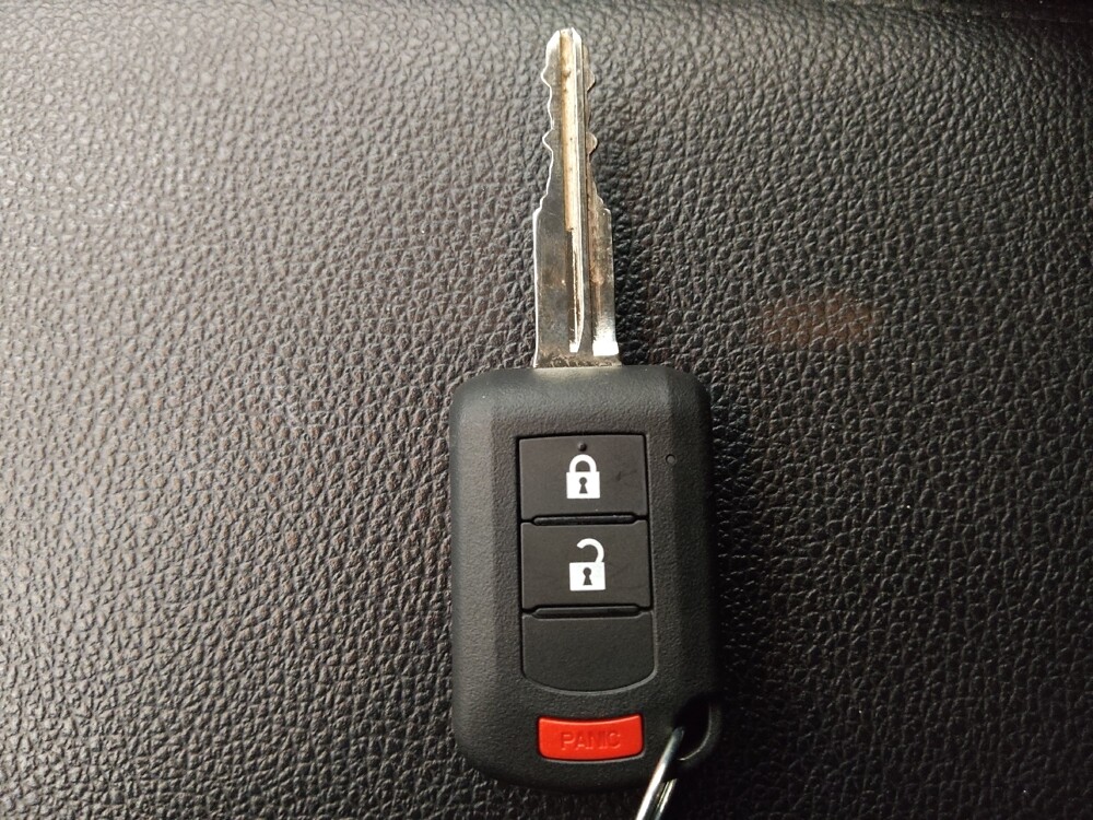 2025 Mitsubishi Outlander Sport in Lakewood, CO 80215 - 18110692 32