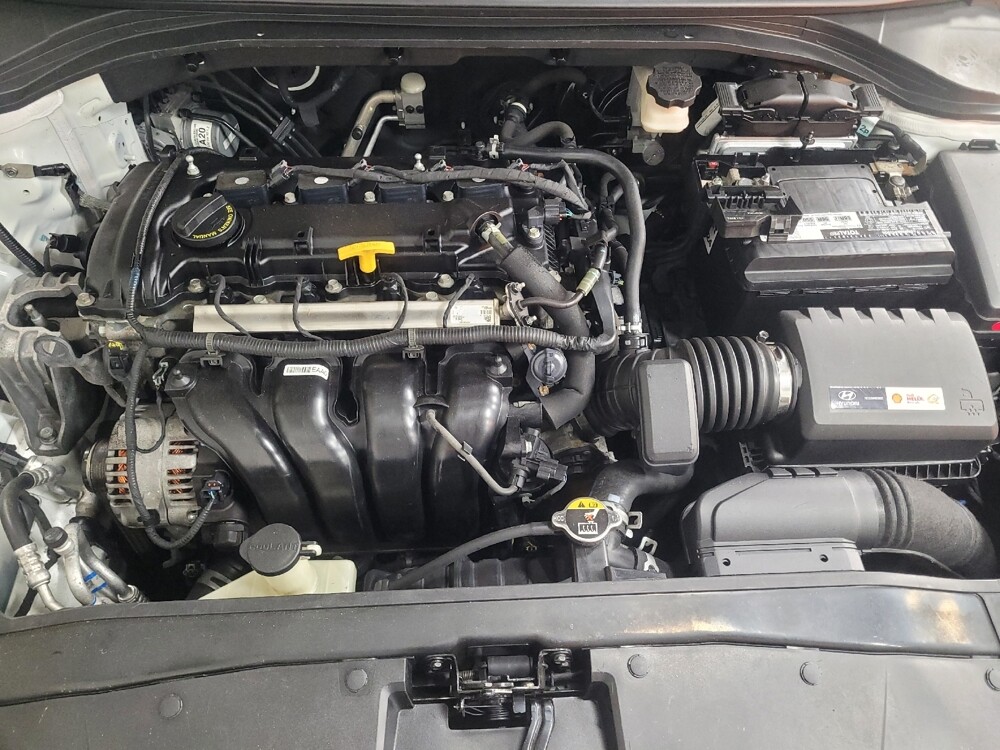 2017 Hyundai Elantra in Macon, GA 31210 - 18110694 30