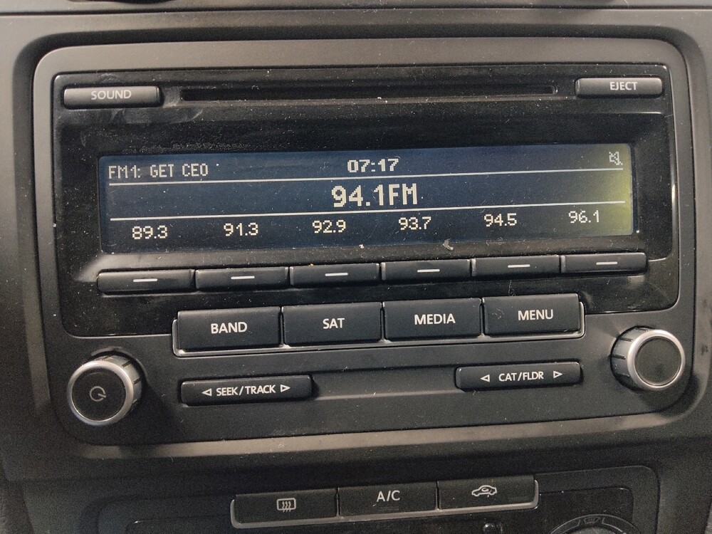 2013 Volkswagen GTI in Union City, GA 30291 - 18110695 25