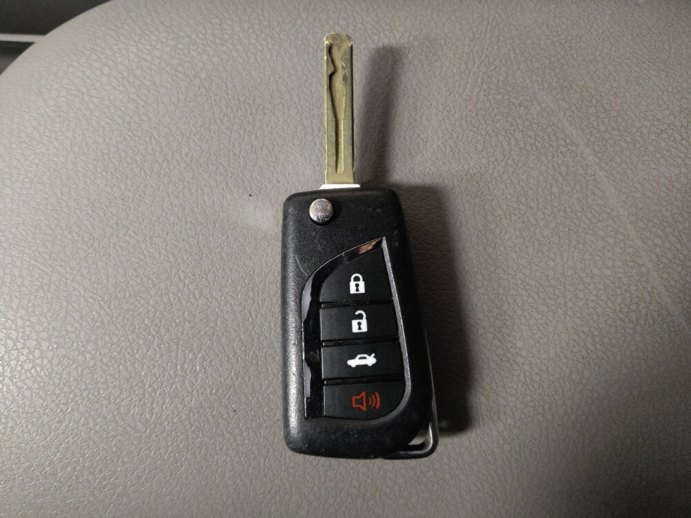 2021 Toyota Camry in Knoxville, TN 37923 - 18110701 32