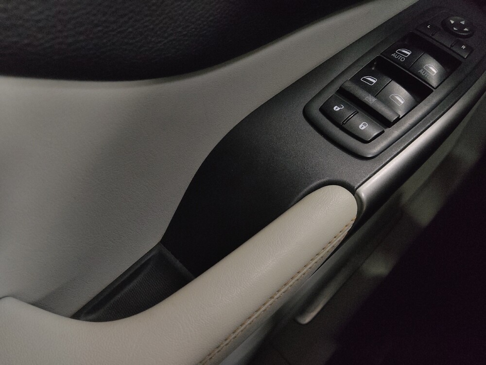 2019 Jeep Cherokee in Union City, GA 30291 - 18110703 27