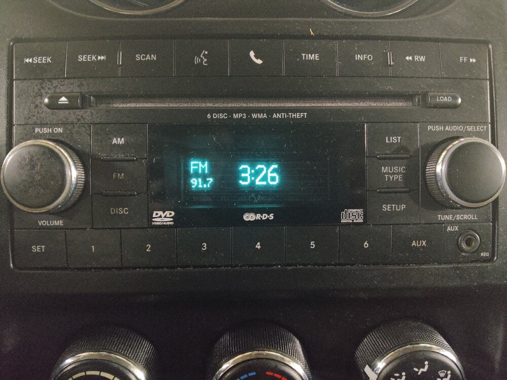 2014 Jeep Compass in Marietta, GA 30062 - 18110715 25