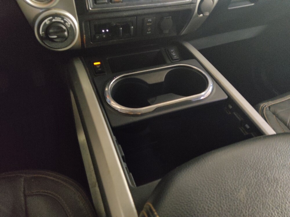 2017 Nissan Titan in Knoxville, TN 37923 - 18110727 26