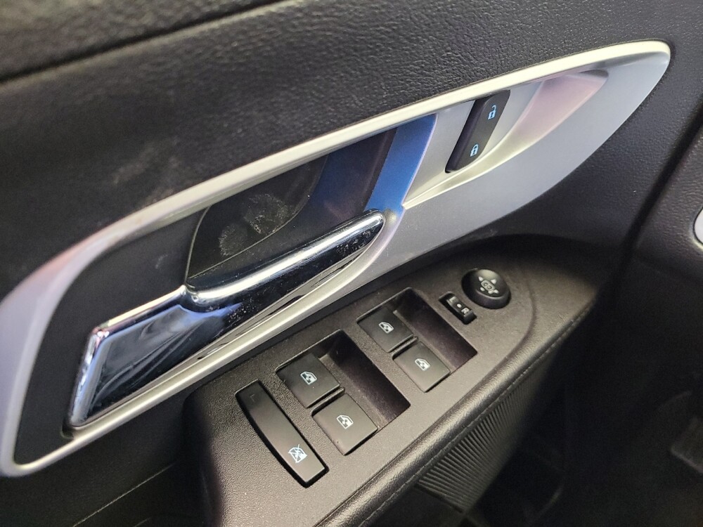 2017 Chevrolet Equinox in Fairfield, OH 45014 - 18110736 27