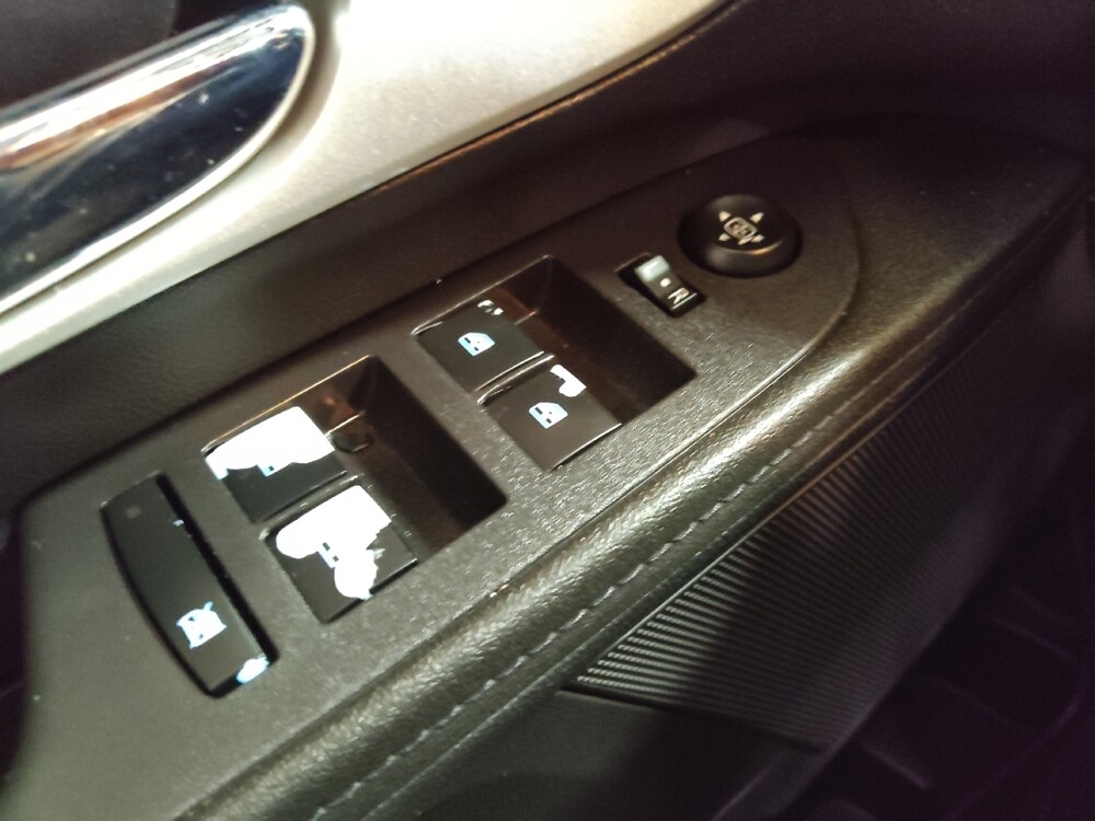 2017 Chevrolet Equinox in Plano, TX 75074 - 18110739 27