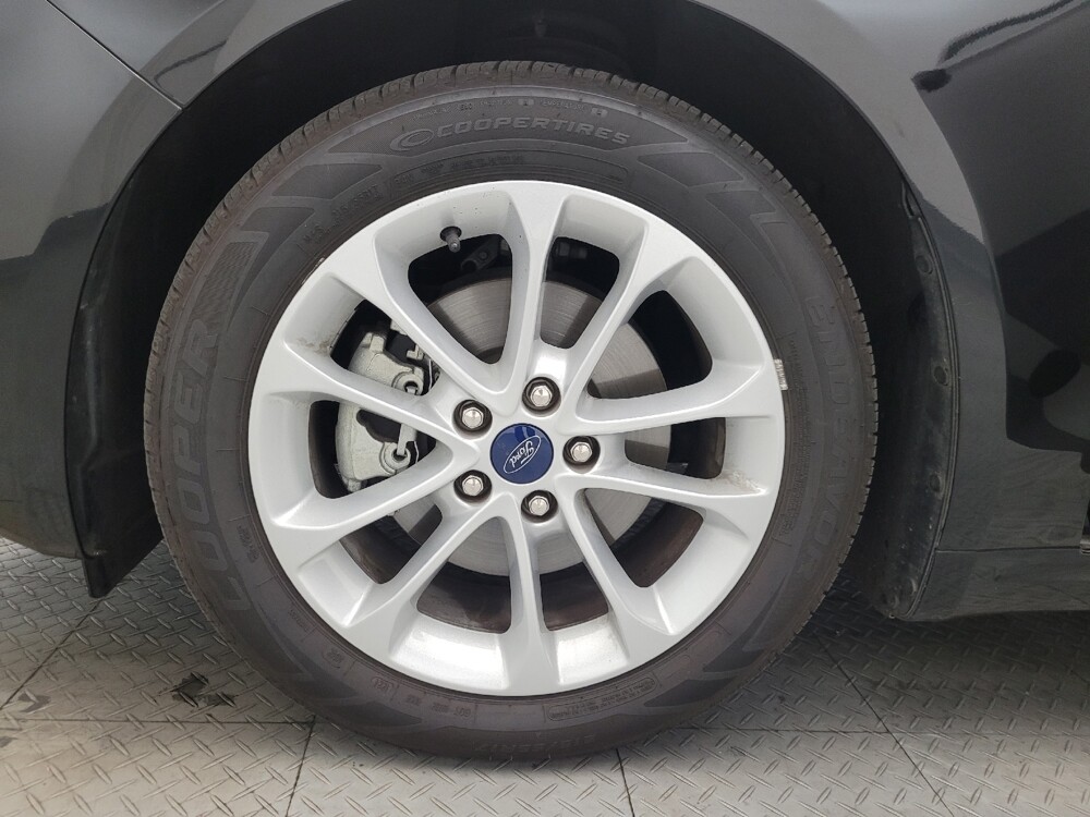 2019 Ford Fusion in Mesa, AZ 85210 - 18110754 31