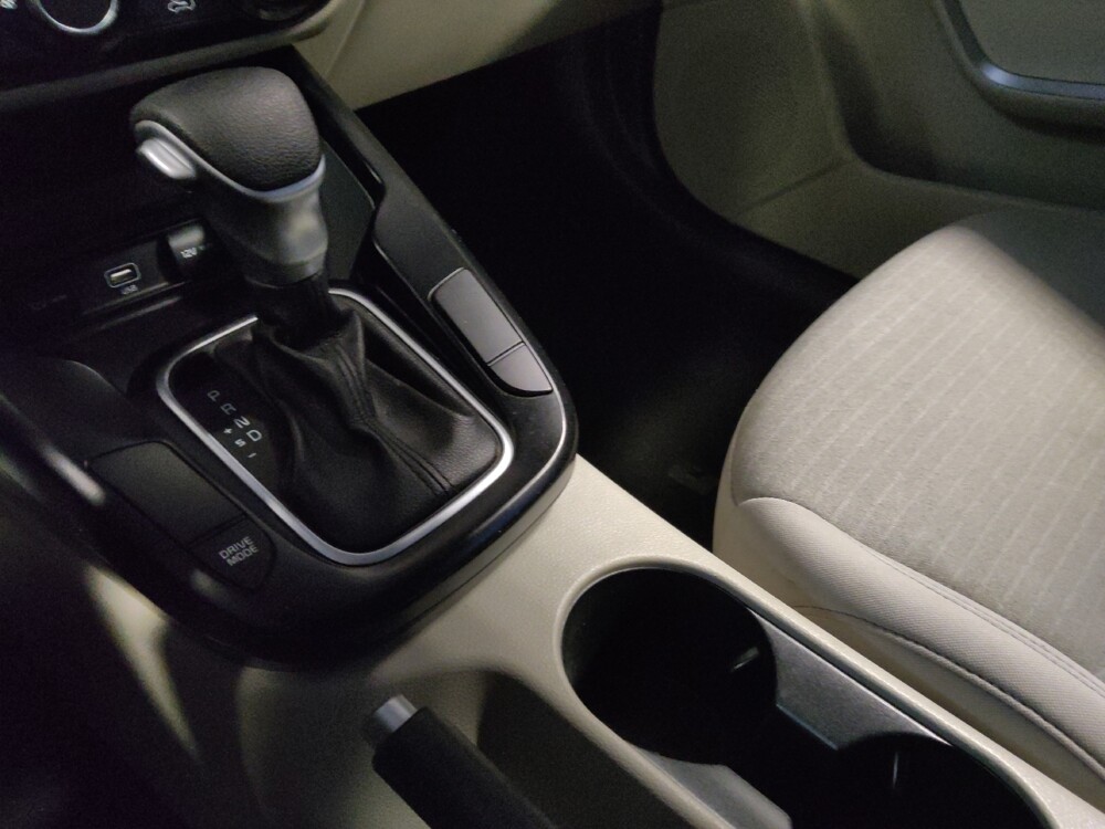 2020 Kia Soul in Phoenix, AZ 85015 - 18110759 26