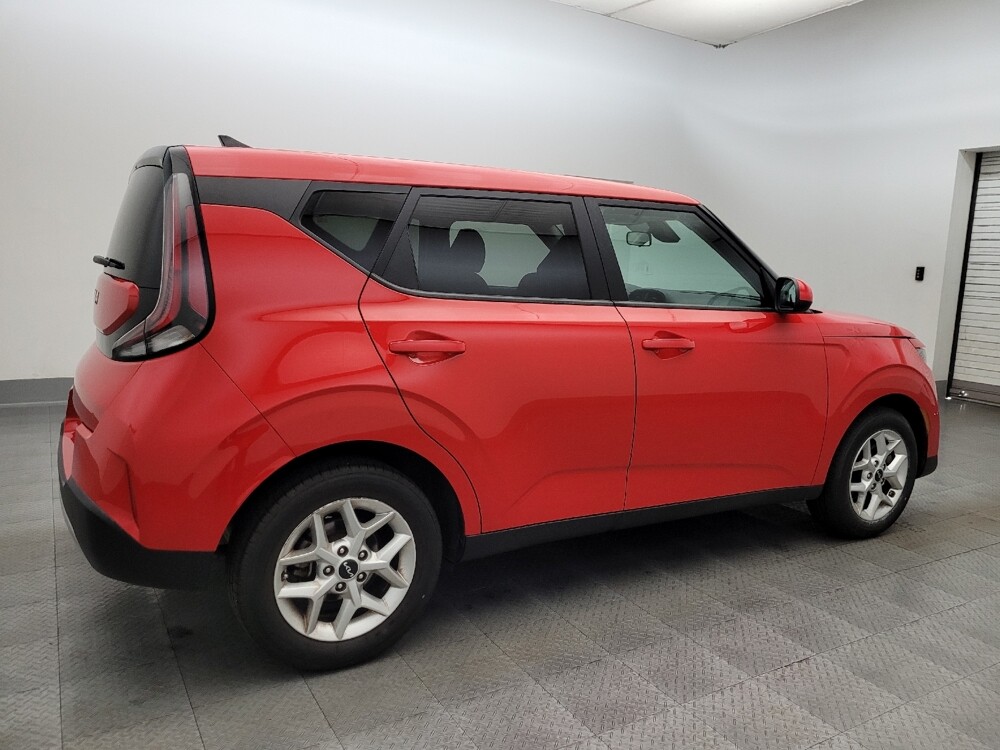 2023 Kia Soul in Glendale, AZ 85301 - 18110768 10