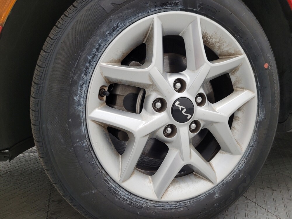 2023 Kia Soul in Glendale, AZ 85301 - 18110768 31