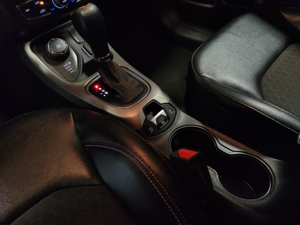 2020 Jeep Compass in Glendale, AZ 85301 - 18110773 26