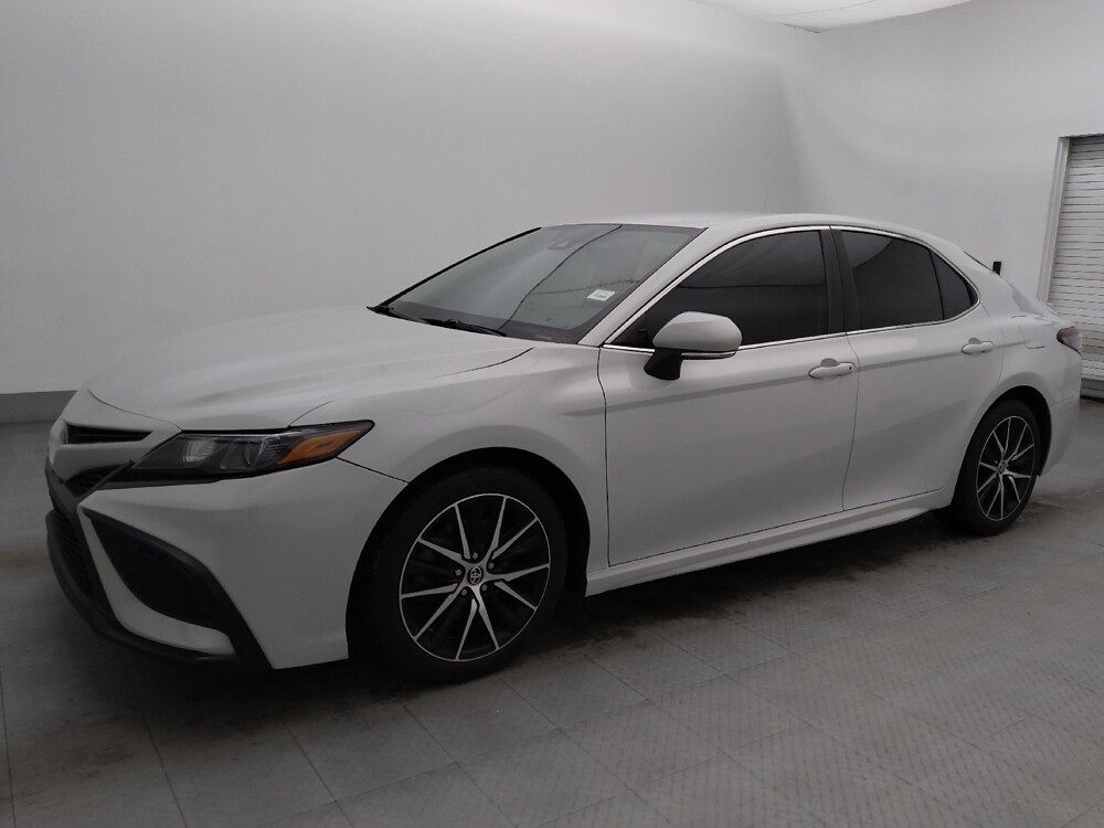 2023 Toyota Camry in Tampa, FL 33612 - 18110775 2