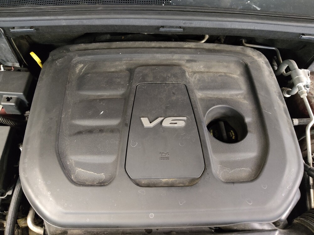 2019 Jeep Grand Cherokee in Tampa, FL 33612 - 18110779 30