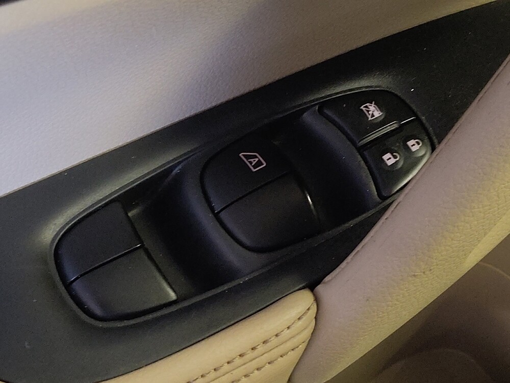 2016 Nissan Rogue in Tallahassee, FL 32304 - 18110781 27