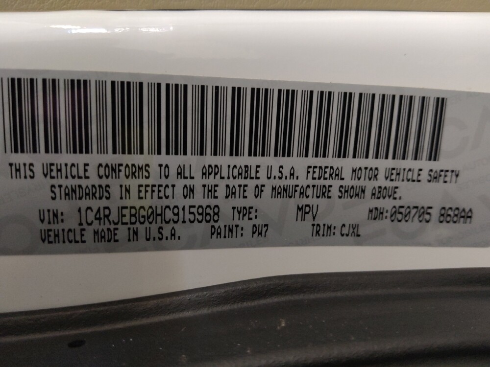 2017 Jeep Grand Cherokee in Tampa, FL 33612 - 18110784 33