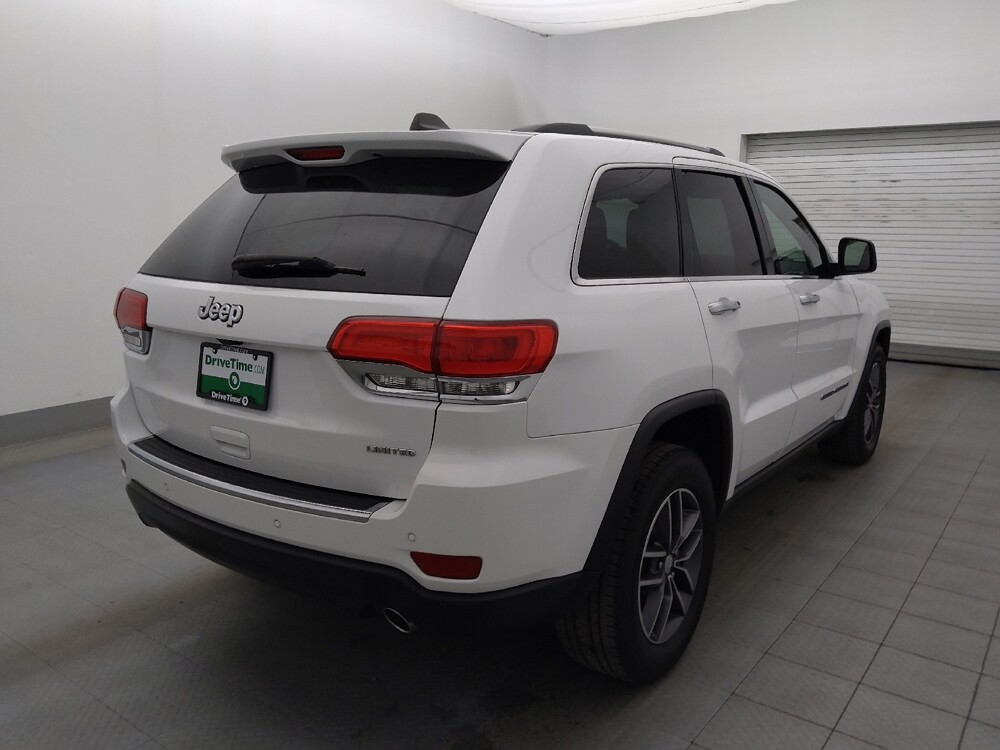 2017 Jeep Grand Cherokee in Tampa, FL 33612 - 18110784 9
