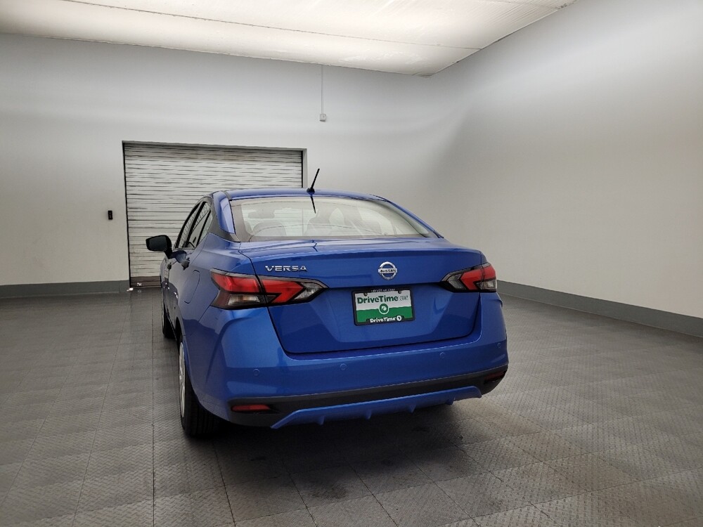 2021 Nissan Versa in Glendale, AZ 85301 - 18110802 6