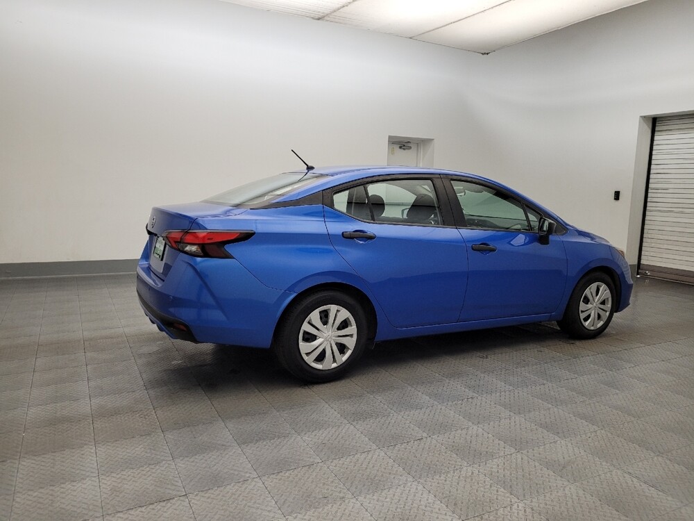 2021 Nissan Versa in Glendale, AZ 85301 - 18110802 10