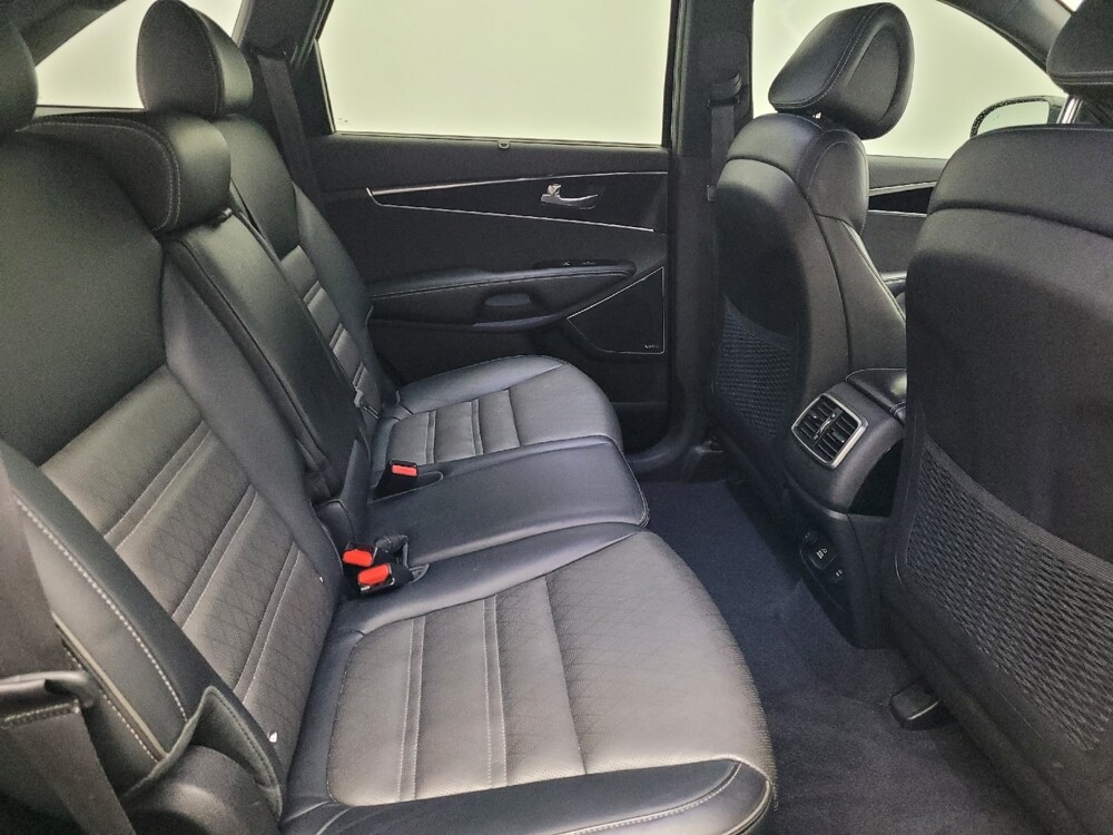 2016 Kia Sorento in Kissimmee, FL 34744 - 18110806 19