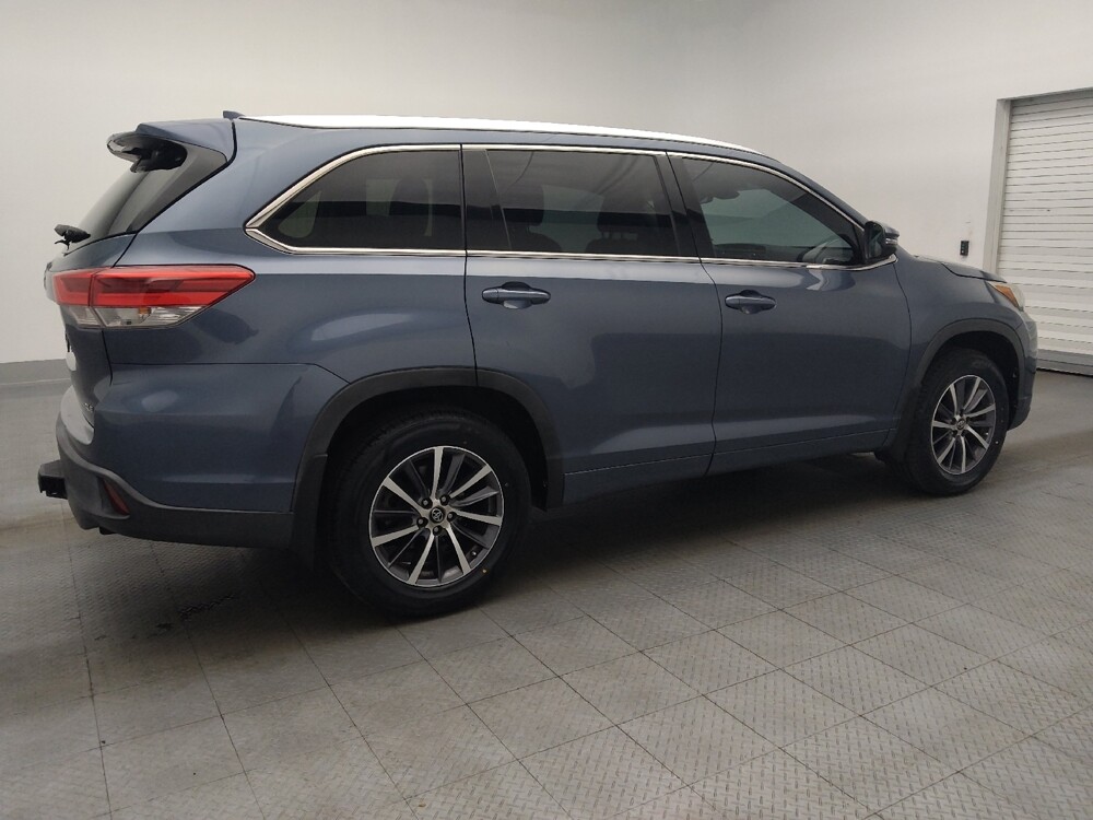2018 Toyota Highlander in Gainesville, FL 32609 - 18110813 10