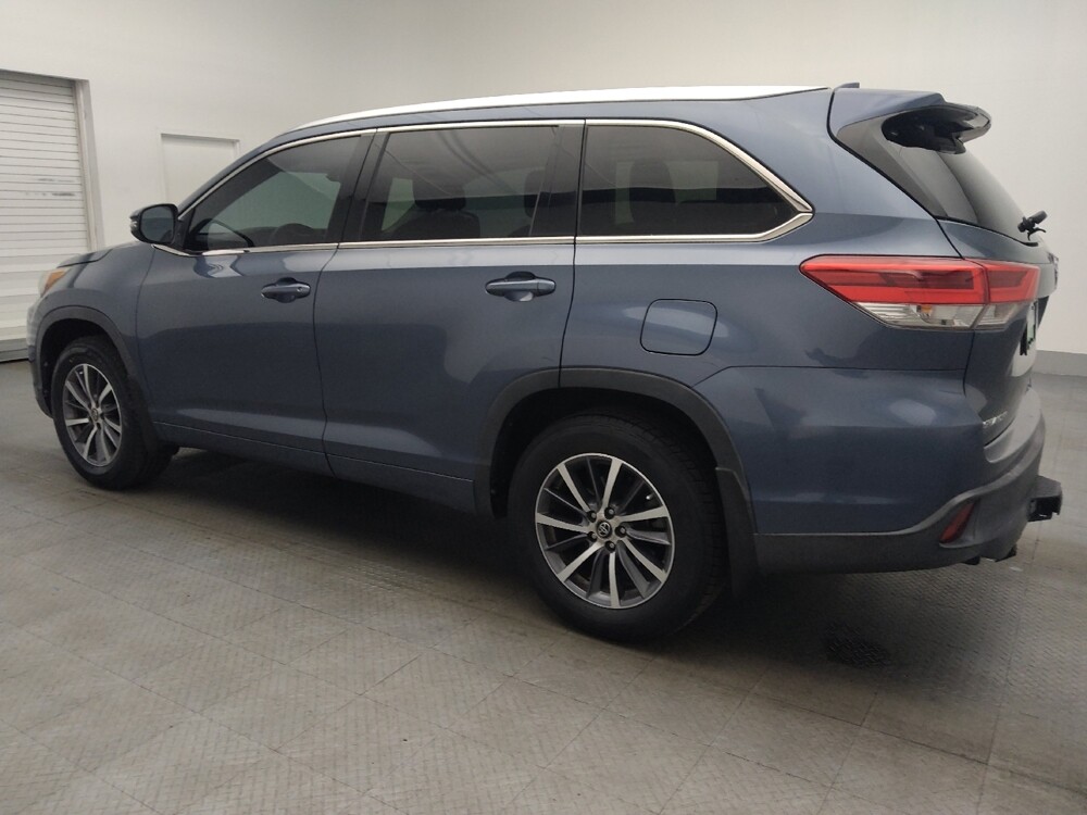 2018 Toyota Highlander in Gainesville, FL 32609 - 18110813 3