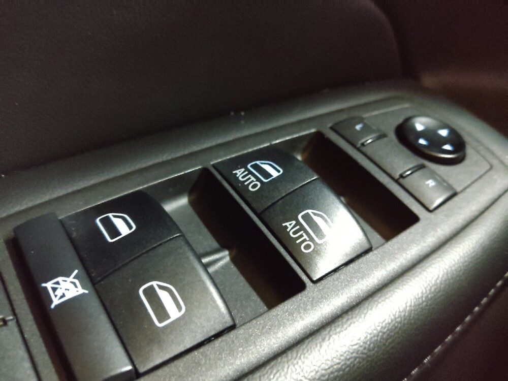 2021 Jeep Grand Cherokee in Raleigh, NC 27604 - 18110830 27