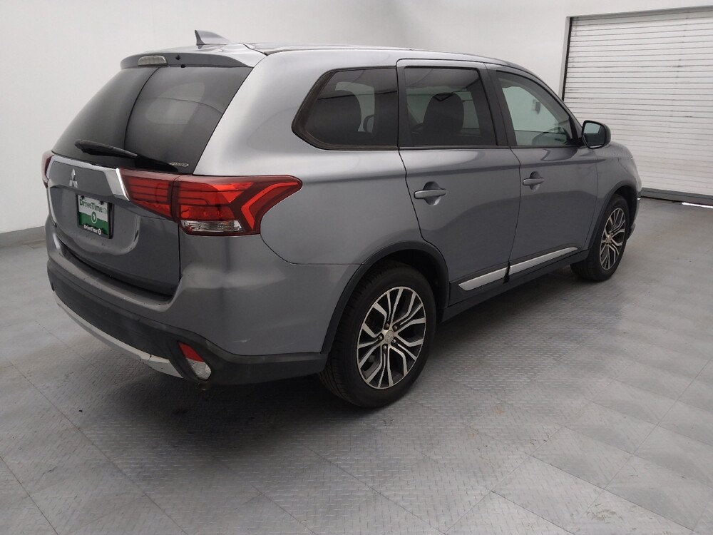 2018 Mitsubishi Outlander in Greenville, SC 29607 - 18110835 7