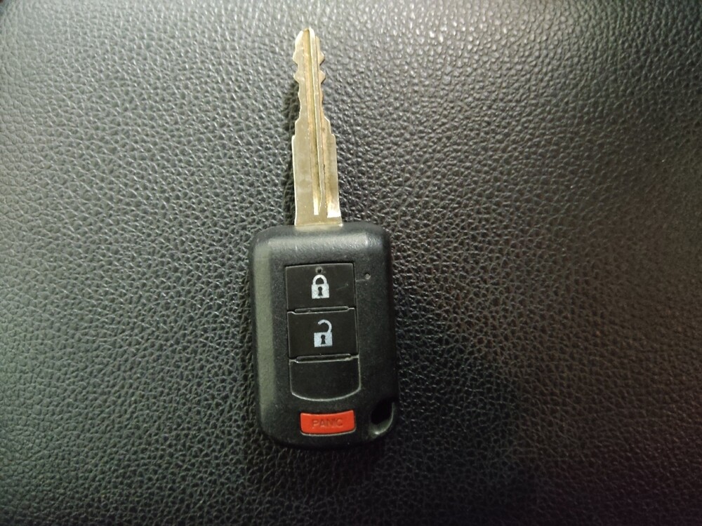 2018 Mitsubishi Outlander in Greenville, SC 29607 - 18110835 32