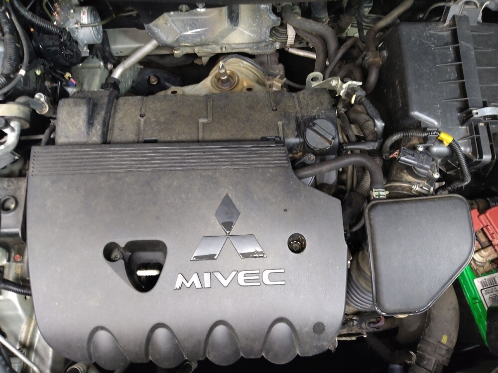 2018 Mitsubishi Outlander in Greenville, SC 29607 - 18110835 30