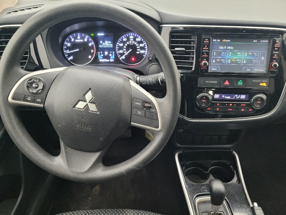 2018 Mitsubishi Outlander in Greenville, SC 29607 - 18110835 22
