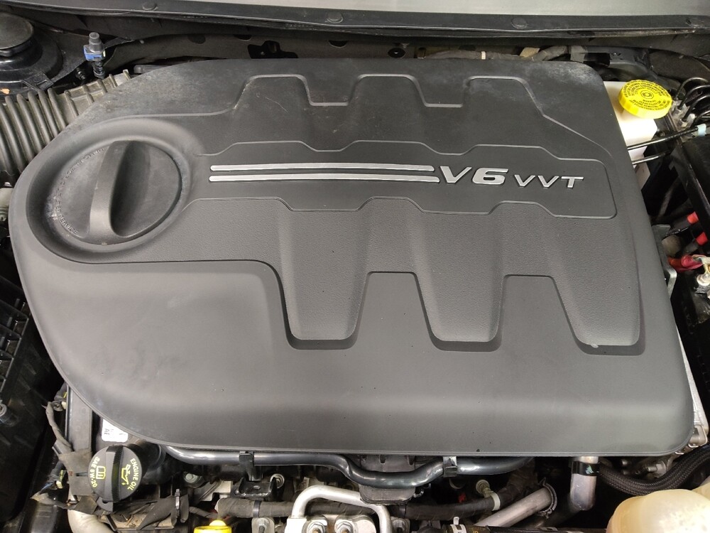 2019 Jeep Cherokee in Columbia, SC 29210 - 18110838 30