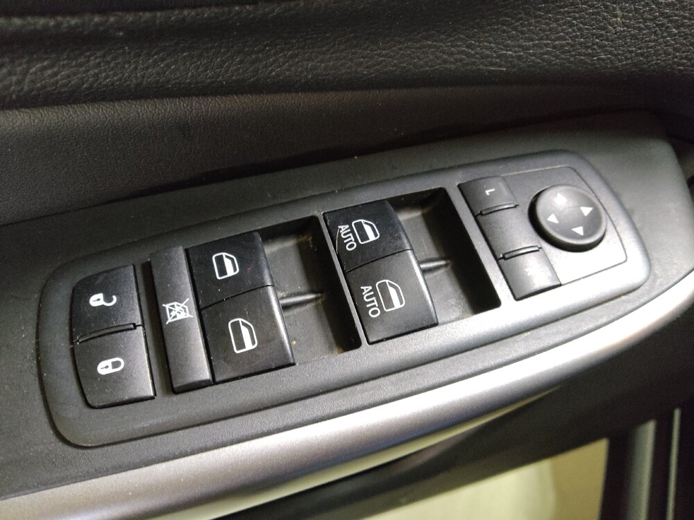 2019 Jeep Cherokee in Columbia, SC 29210 - 18110838 27