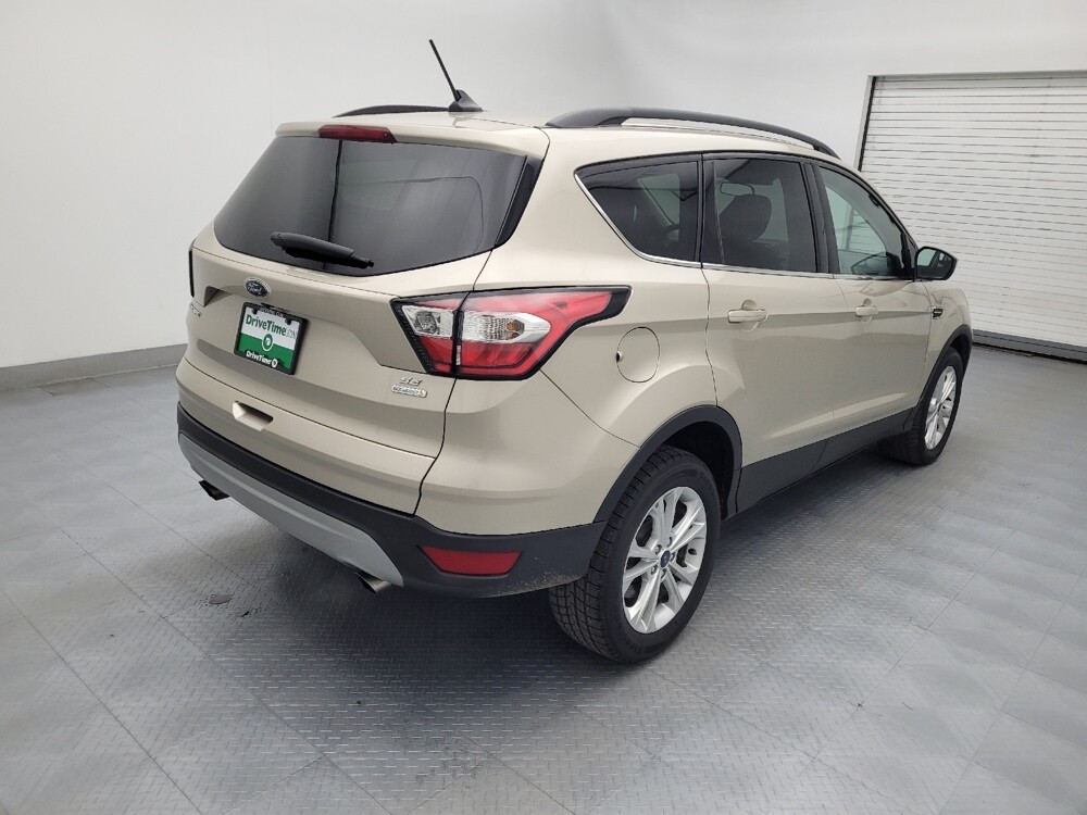 2018 Ford Escape in Conway, SC 29526 - 18110840 9