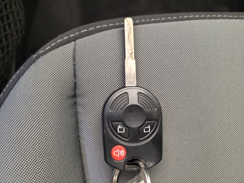 2014 Ford Escape in Cincinnati, OH 45255 - 18110854 32