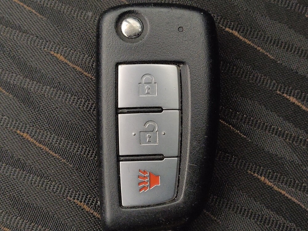 2018 Nissan Rogue in Houston, TX 77060 - 18110874 32