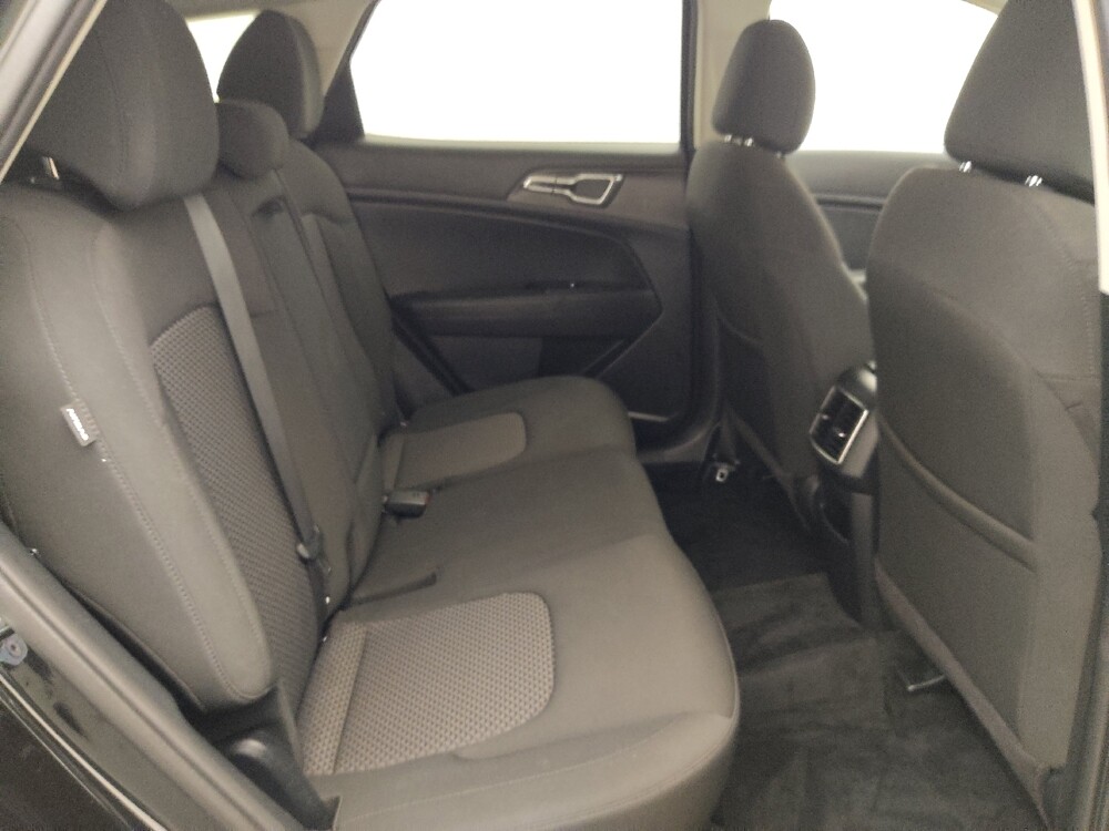 2024 Kia Sportage in Houston, TX 77060 - 18110877 19