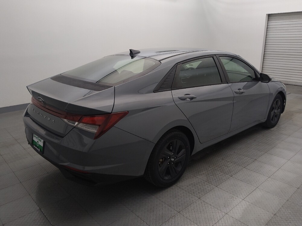 2022 Hyundai Elantra in Metairie, LA 70006 - 18110881 9