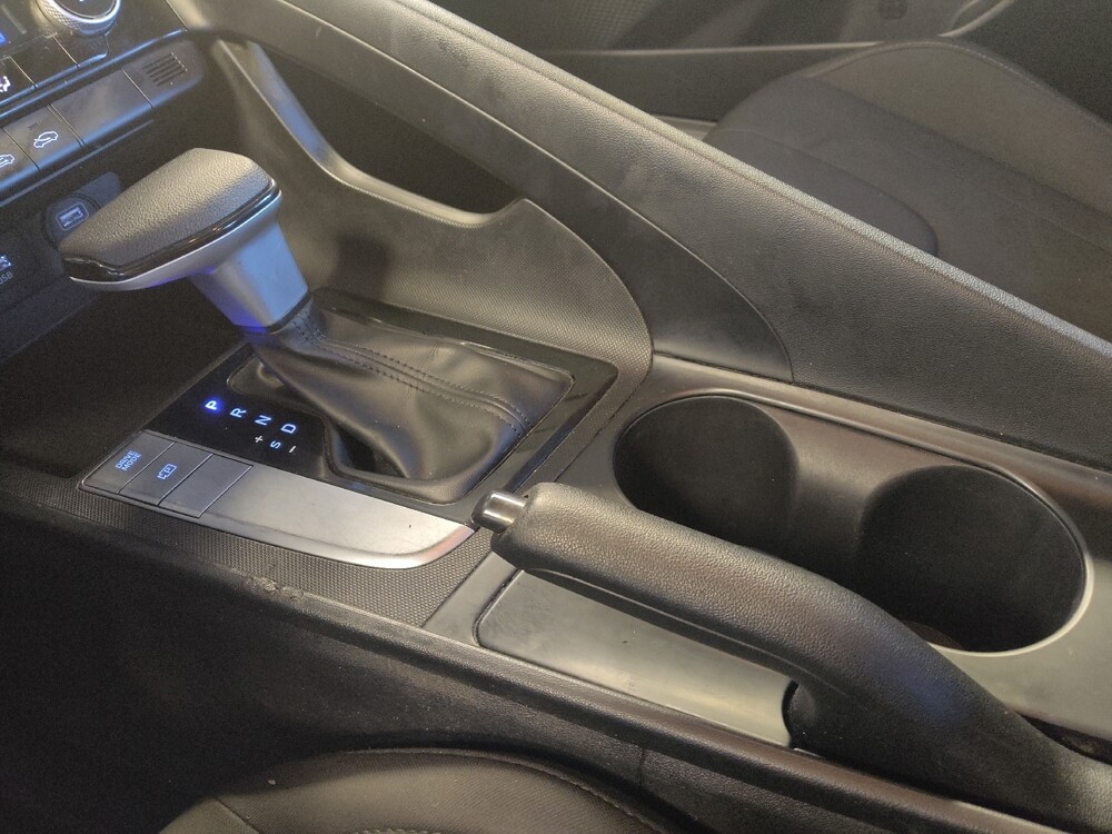 2022 Hyundai Elantra in Metairie, LA 70006 - 18110881 26