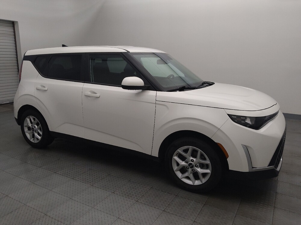 2025 Kia Soul in Houston, TX 77060 - 18110888 11