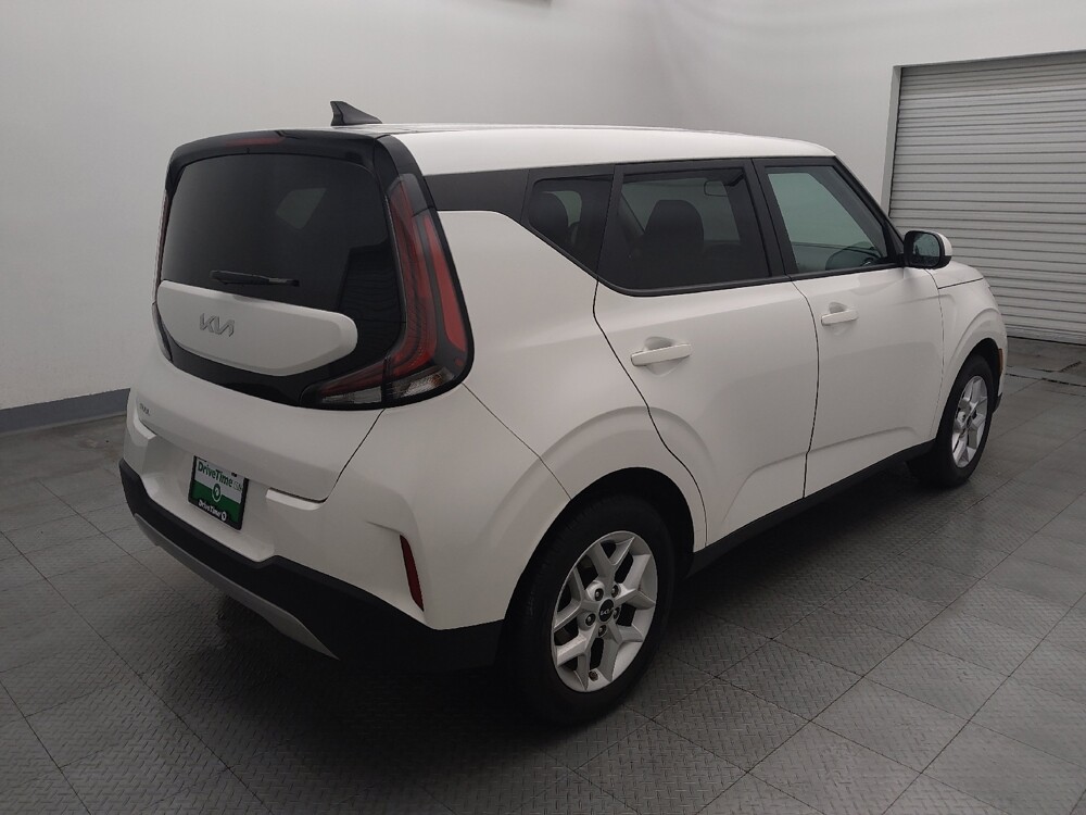 2025 Kia Soul in Houston, TX 77060 - 18110888 9