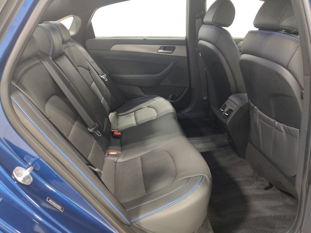 2018 Hyundai Sonata in Columbus, OH 43231 - 18110900 19