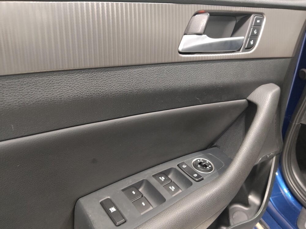 2018 Hyundai Sonata in Columbus, OH 43231 - 18110900 27