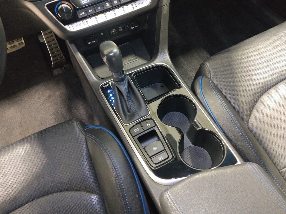 2018 Hyundai Sonata in Columbus, OH 43231 - 18110900 26