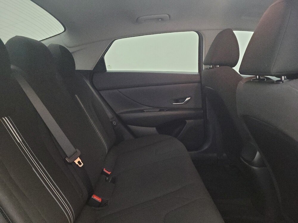 2021 Hyundai Elantra in Columbus, OH 43228 - 18110902 19