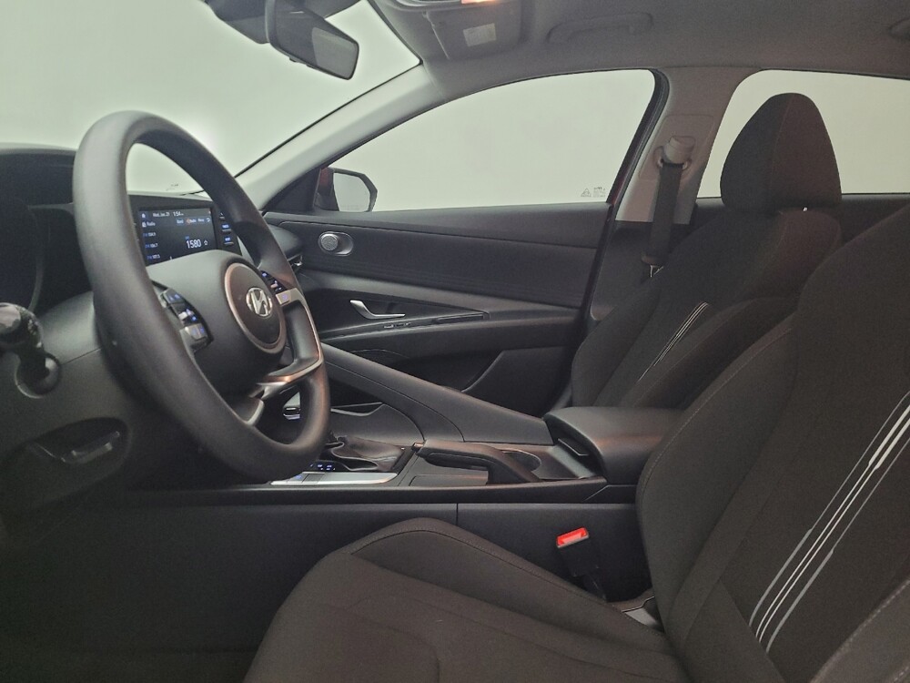 2021 Hyundai Elantra in Columbus, OH 43228 - 18110902 17