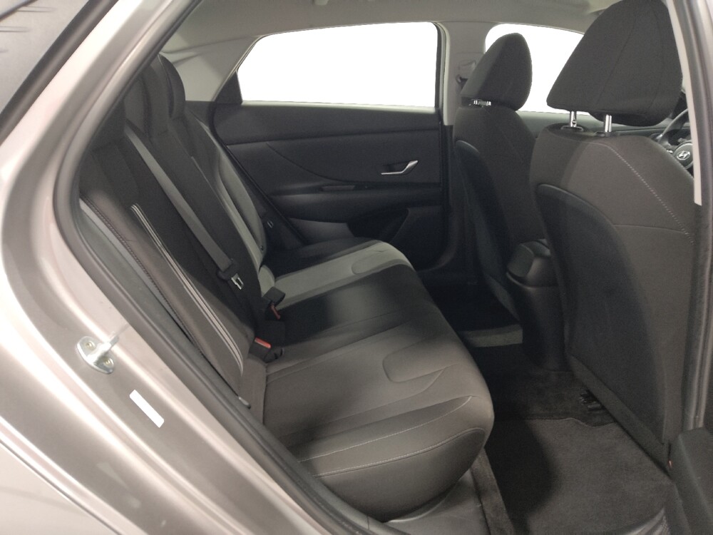 2023 Hyundai Elantra in Columbus, OH 43231 - 18110910 19